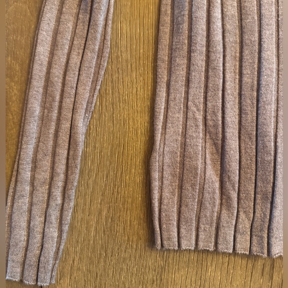 NWT Loft ribbed top - Picture 3 of 6